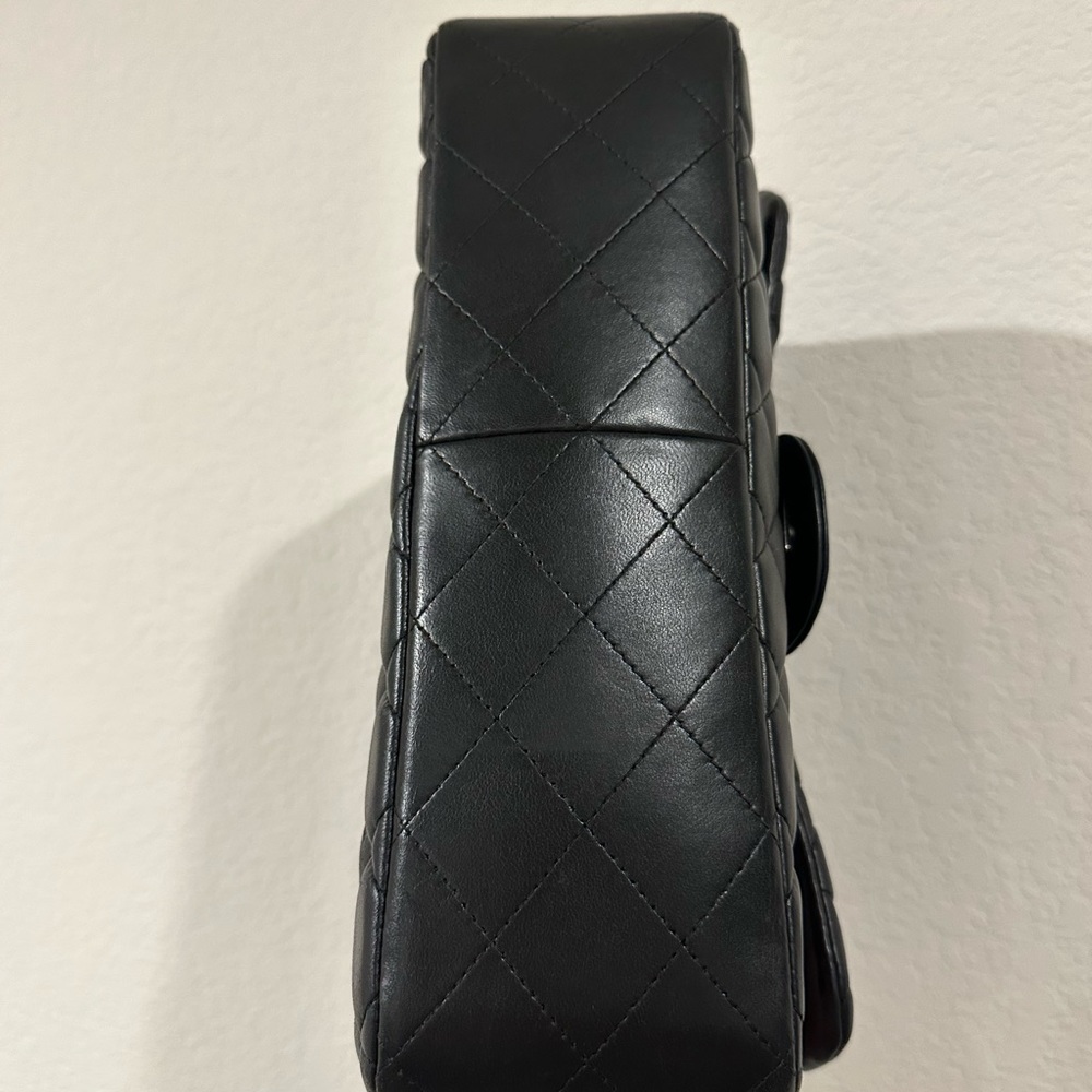 Chanel jumbo flap black silver